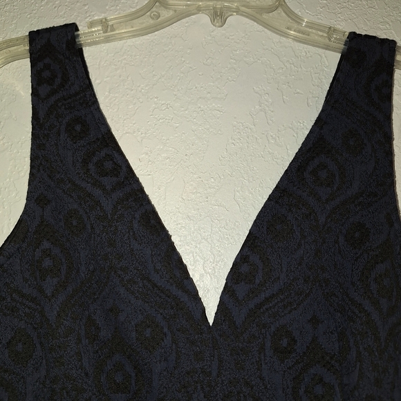 Hazel Black Blue Textured Plunge V-Neck Fit & Flare Dress Size Small - Picture 4 of 13